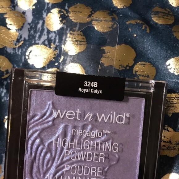 Wet n Wild MegaGlo Highlighting Powder Royal Calyx 324B 0.19 oz - Picture 5 of 5